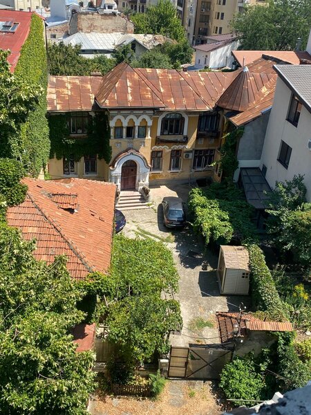 Cismigiu, Piata Victoriei,